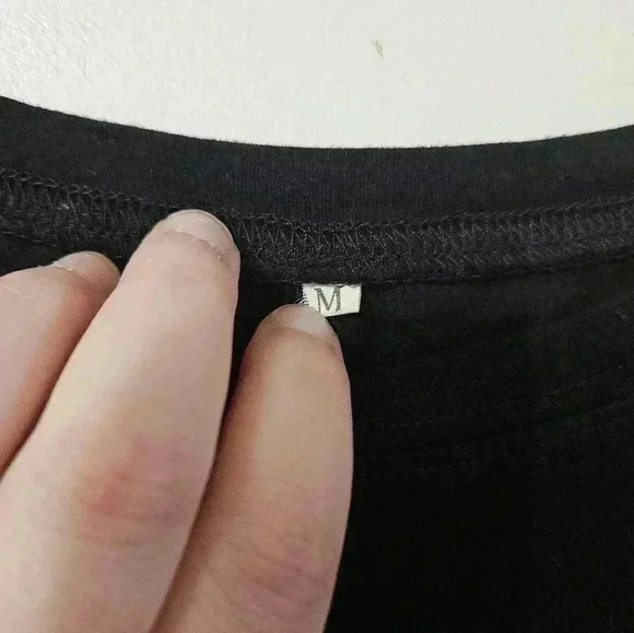 Friends anime short sleeve tee! - Picture 2 of 4